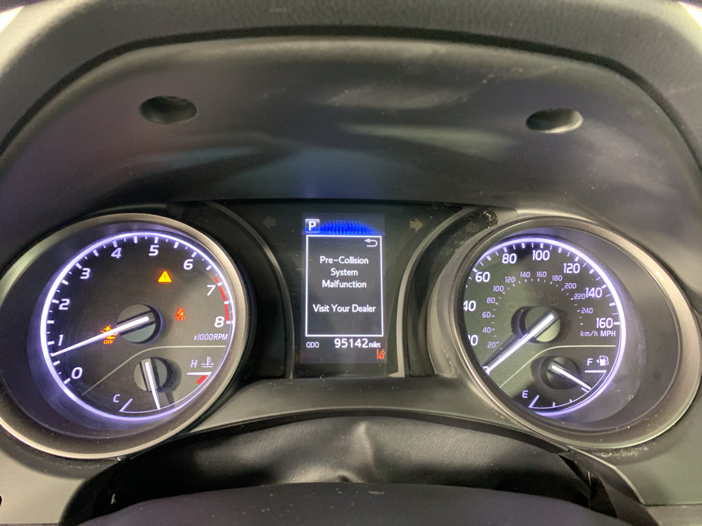 Used 2021 Toyota Camry SE FWD image 22