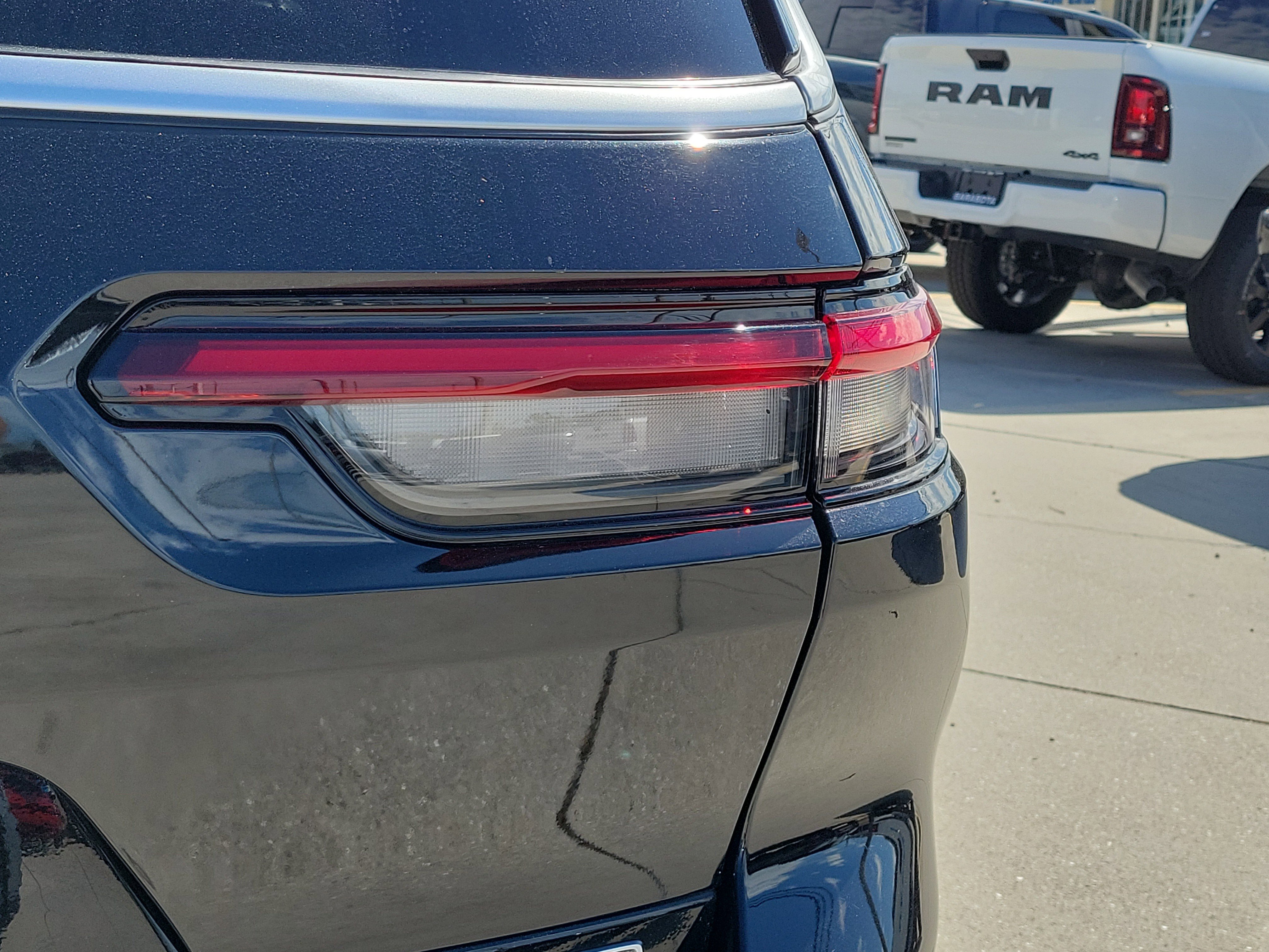 Used 2022 Jeep Grand Cherokee L Summit image 11