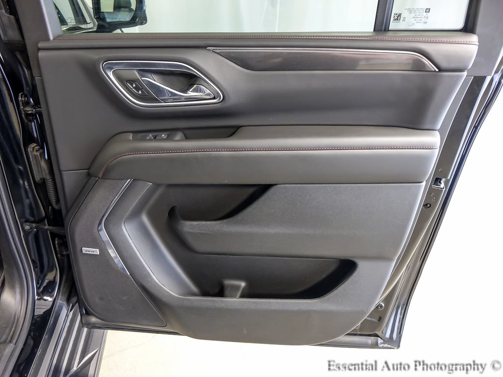 Used 2024 Chevrolet Suburban RST w/ Luxury Package AWD/4WD image 28