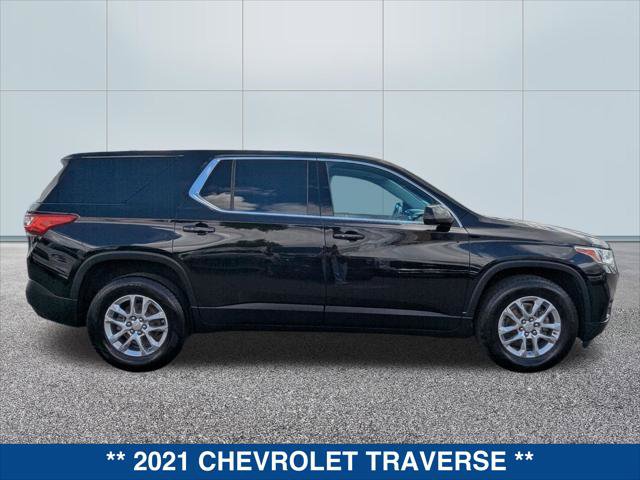 Used 2021 Chevrolet Traverse LS w/ LPO, Blackout Package FWD image 6