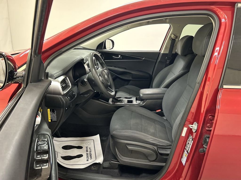 Used 2017 Kia Sorento LX AWD/4WD image 9