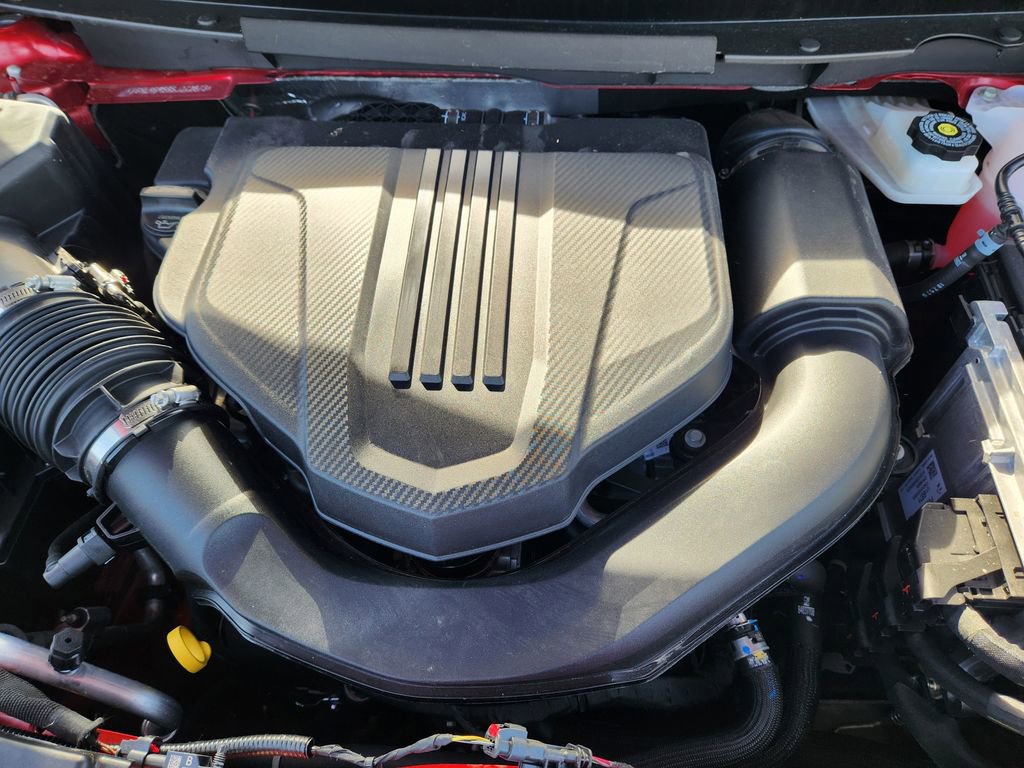 Used 2025 Chevrolet Traverse LT w/ Driver Confidence Package image 32