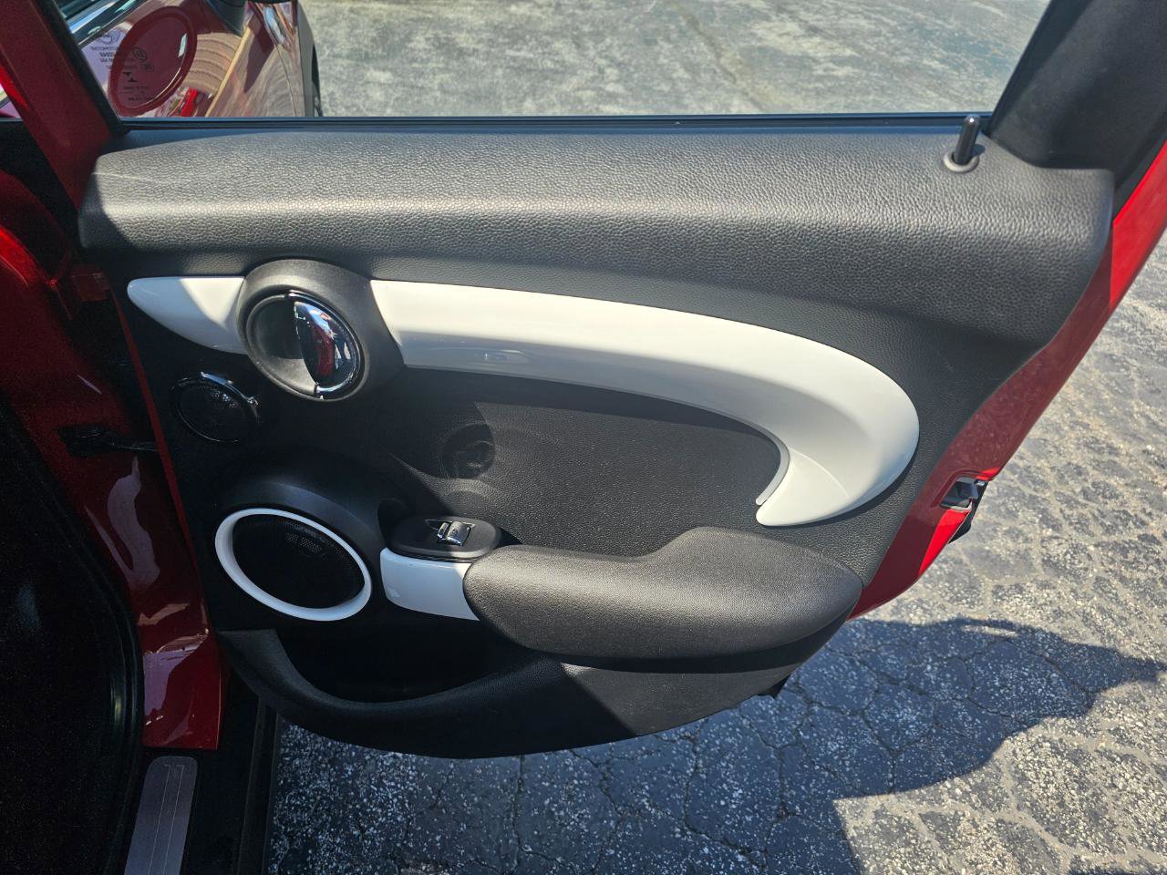 Used 2016 MINI Cooper 4-Door Hardtop FWD image 15