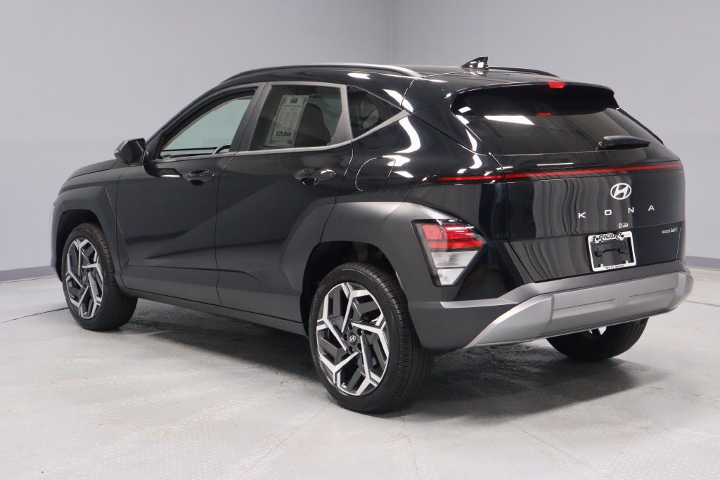 Certified 2026 Hyundai Kona SEL Premium AWD/4WD image 9