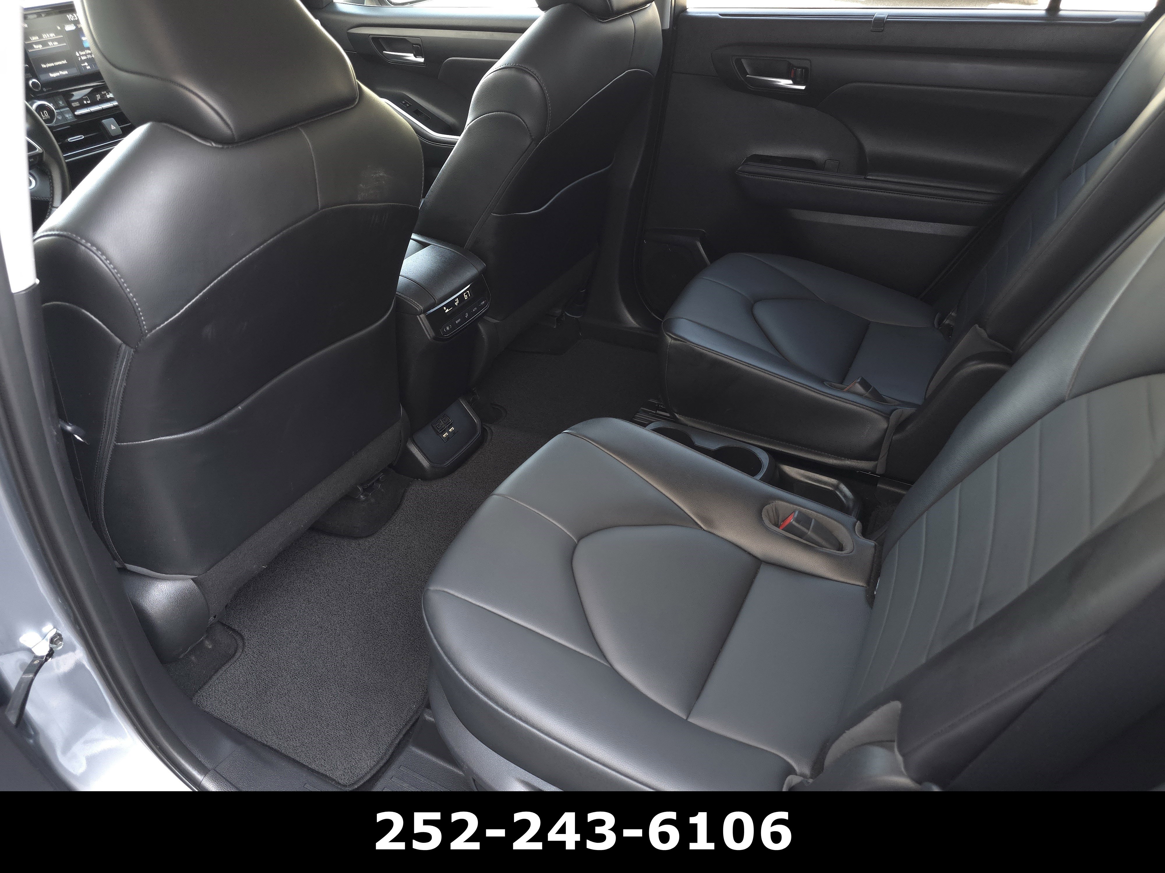 Used 2021 Toyota Highlander XLE image 28