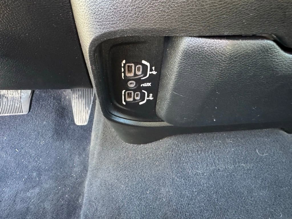 Used 2022 RAM 3500 Big Horn image 17