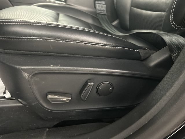 Used 2025 Ford Escape Platinum AWD/4WD image 10