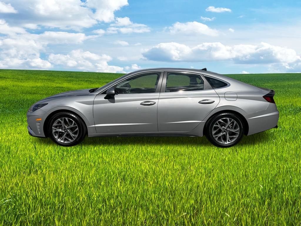 Used 2023 Hyundai Sonata SEL w/ Cargo Package image 9