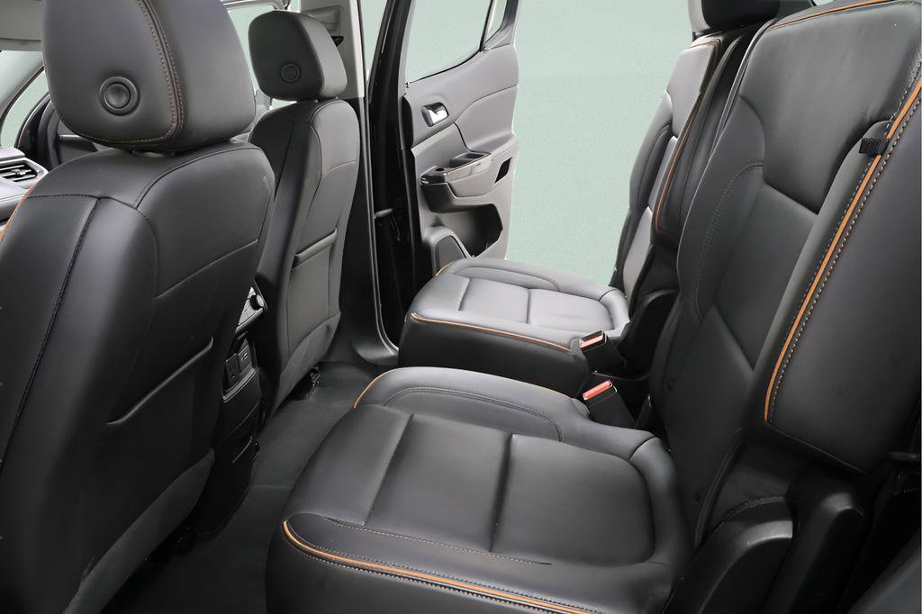 Used 2023 GMC Acadia AT4 w/ GMC Pro Grade Package image 25