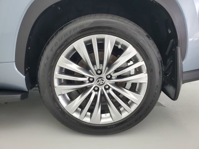 Used 2023 Toyota Highlander Platinum image 12