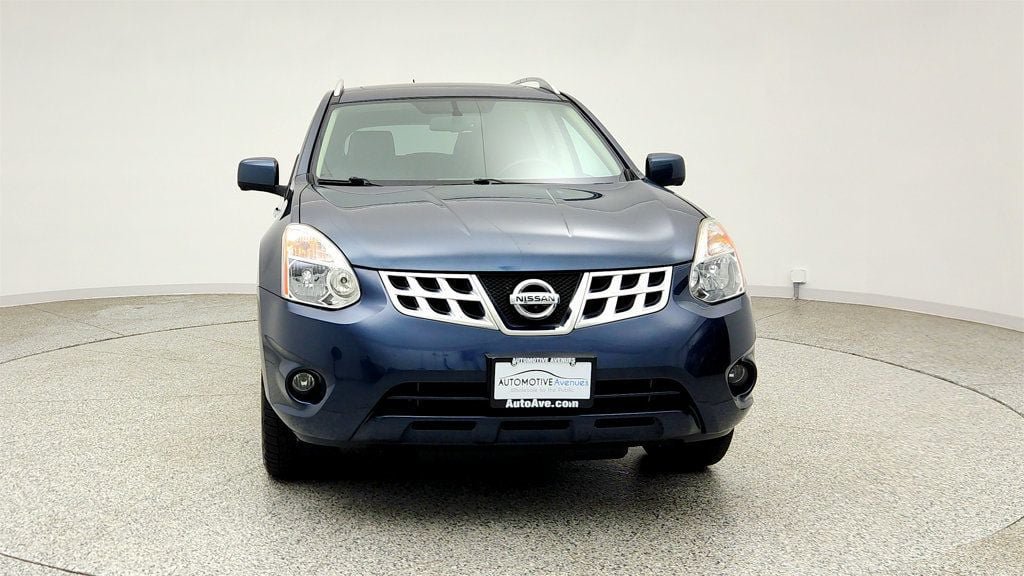Used 2013 Nissan Rogue SL AWD/4WD image 2