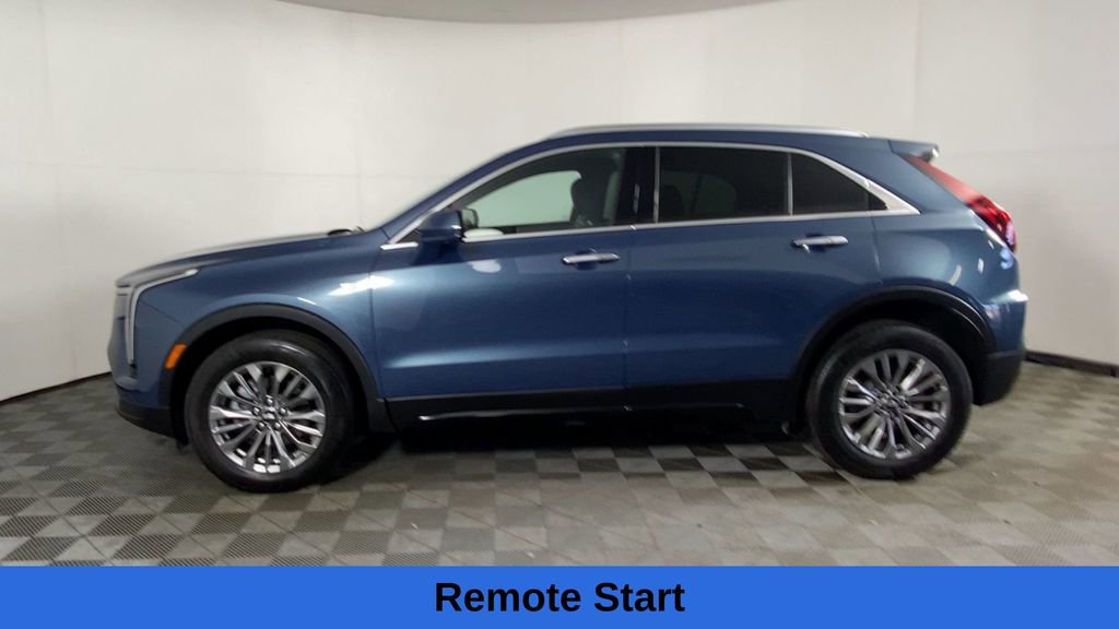 Used 2025 Cadillac XT4 Premium Luxury w/ Cold Weather Package image 8