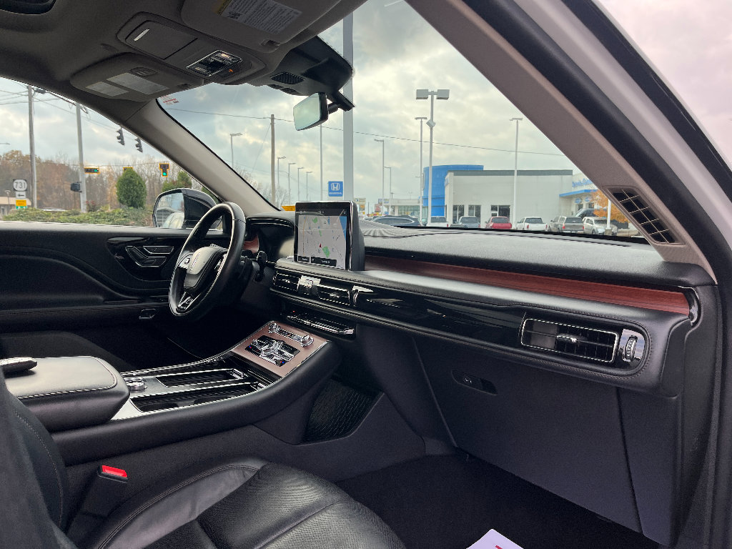 Used 2023 Lincoln Aviator Reserve AWD/4WD image 15