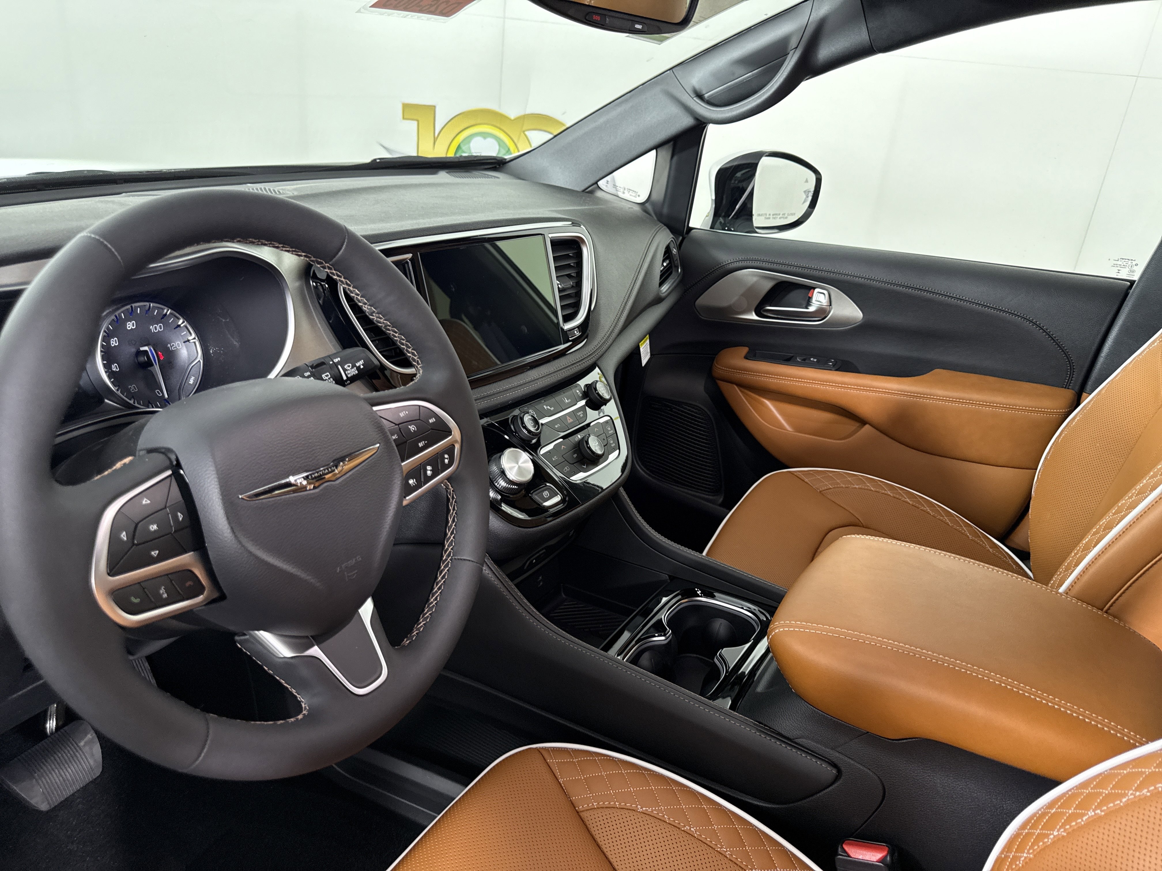 New 2026 Chrysler Pacifica Pinnacle image 24
