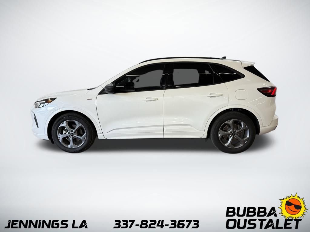Used 2023 Ford Escape ST-Line w/ Tech Pack #1 FWD image 2