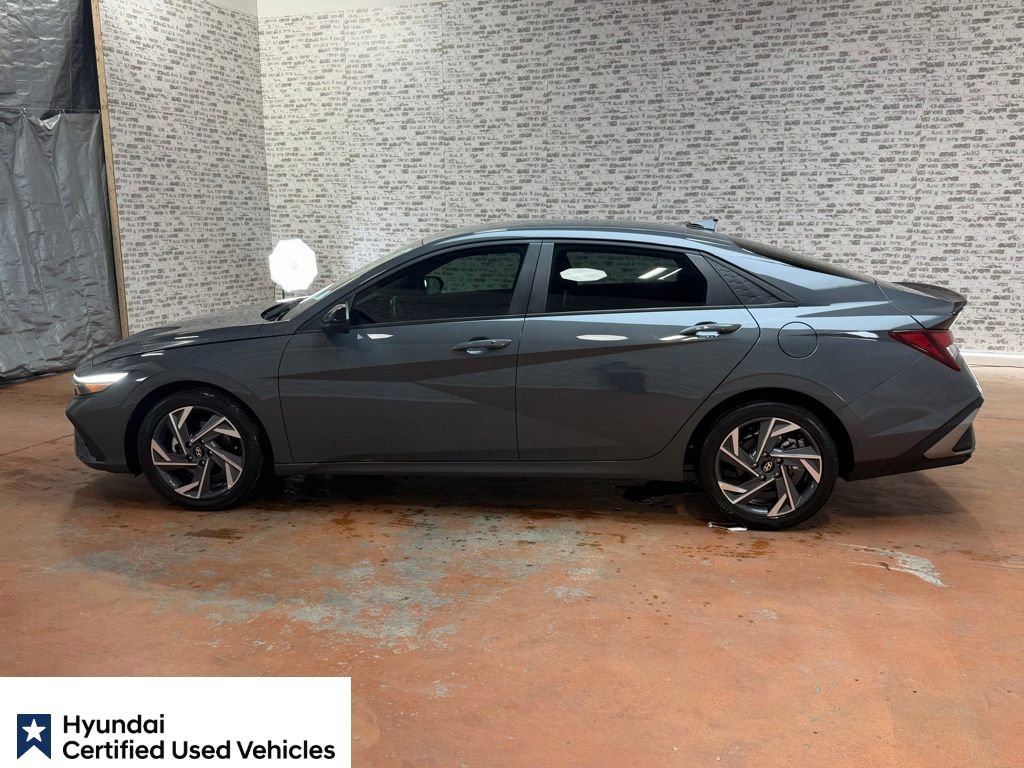 Certified 2025 Hyundai Elantra Sport FWD image 4