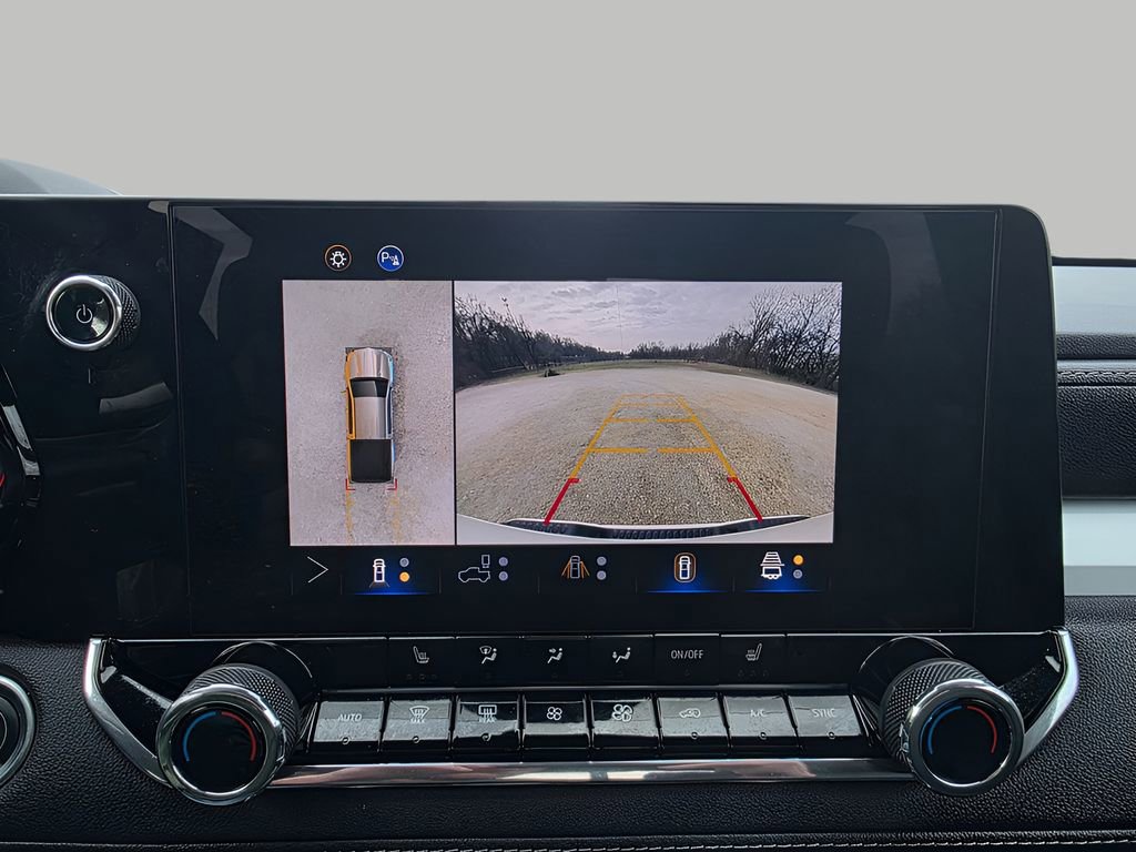 Used 2024 Chevrolet Colorado LT w/ LT Convenience Package III image 22