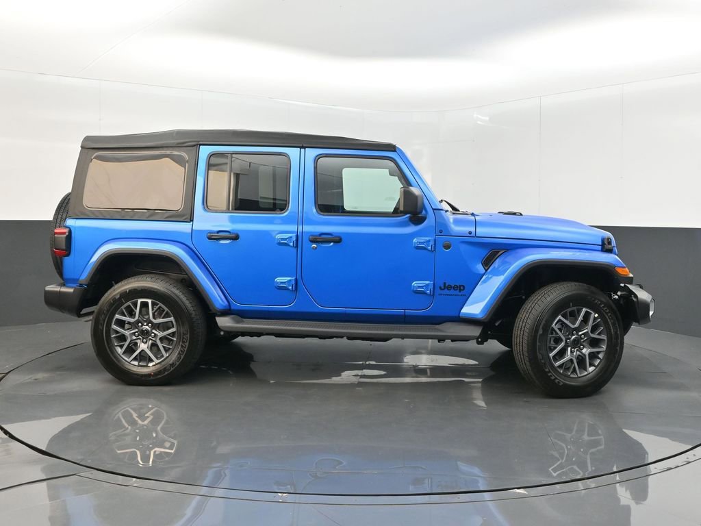 New 2025 Jeep Wrangler Unlimited Sahara AWD/4WD image 8