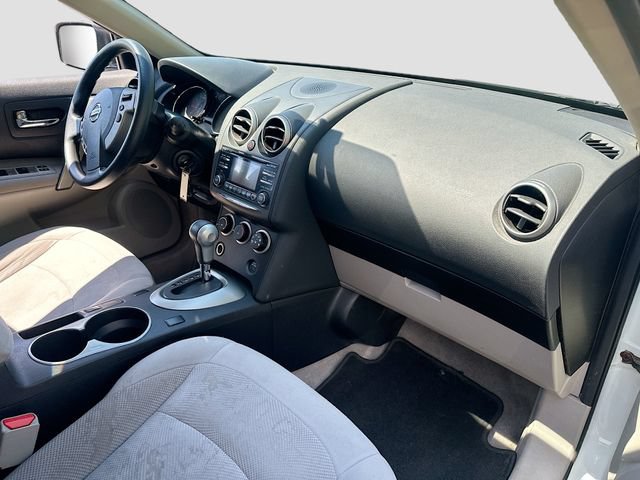 Used 2014 Nissan Rogue S w/ Convenience Package AWD/4WD image 28