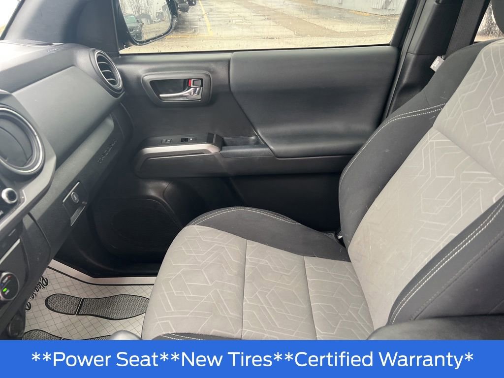 Used 2023 Toyota Tacoma TRD Off-Road image 41