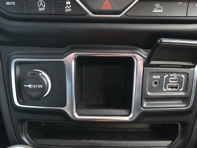 Used 2022 Jeep Gladiator Sport image 22