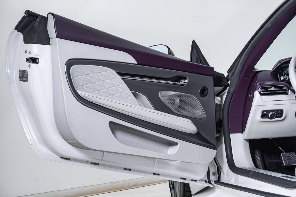 Used 2024 Aston Martin DB12 Coupe image 32