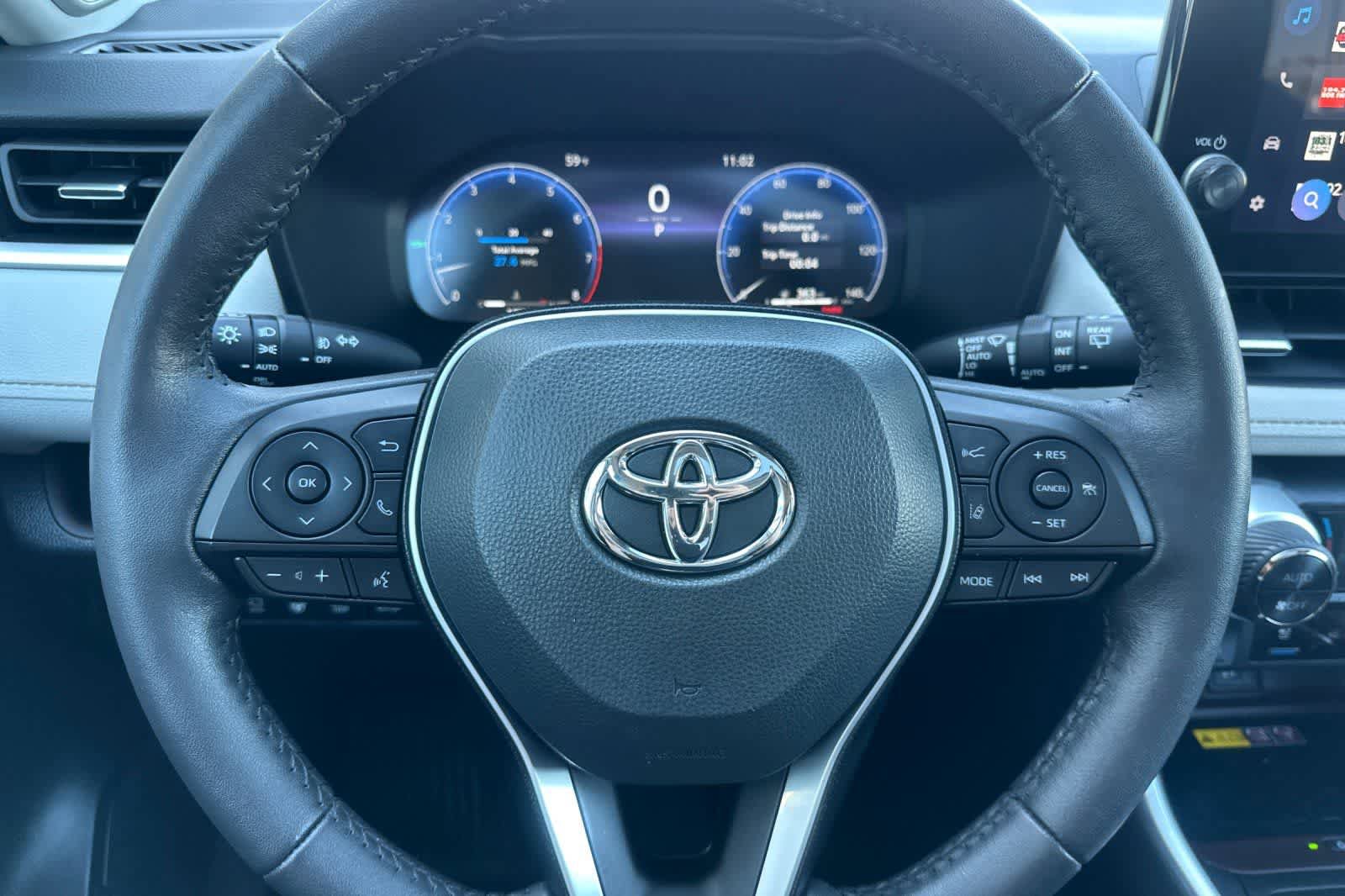Used 2023 Toyota RAV4 Limited AWD/4WD image 25