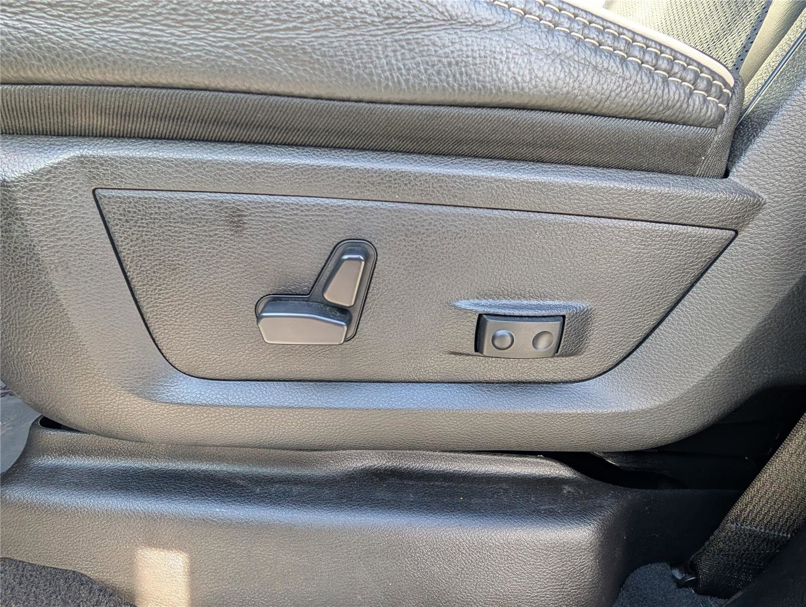 Used 2025 RAM 3500 Limited image 21