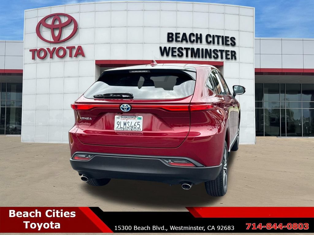 Certified 2024 Toyota Venza LE AWD/4WD image 11