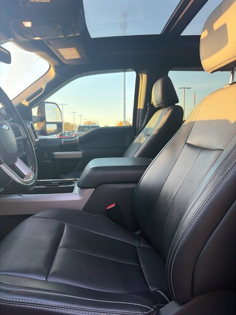 Used 2022 Ford F250 Lariat w/ Black Appearance Package AWD/4WD image 16