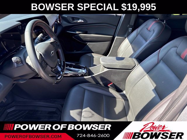 Used 2024 Chevrolet Trax RS w/ Sunroof Package FWD image 9