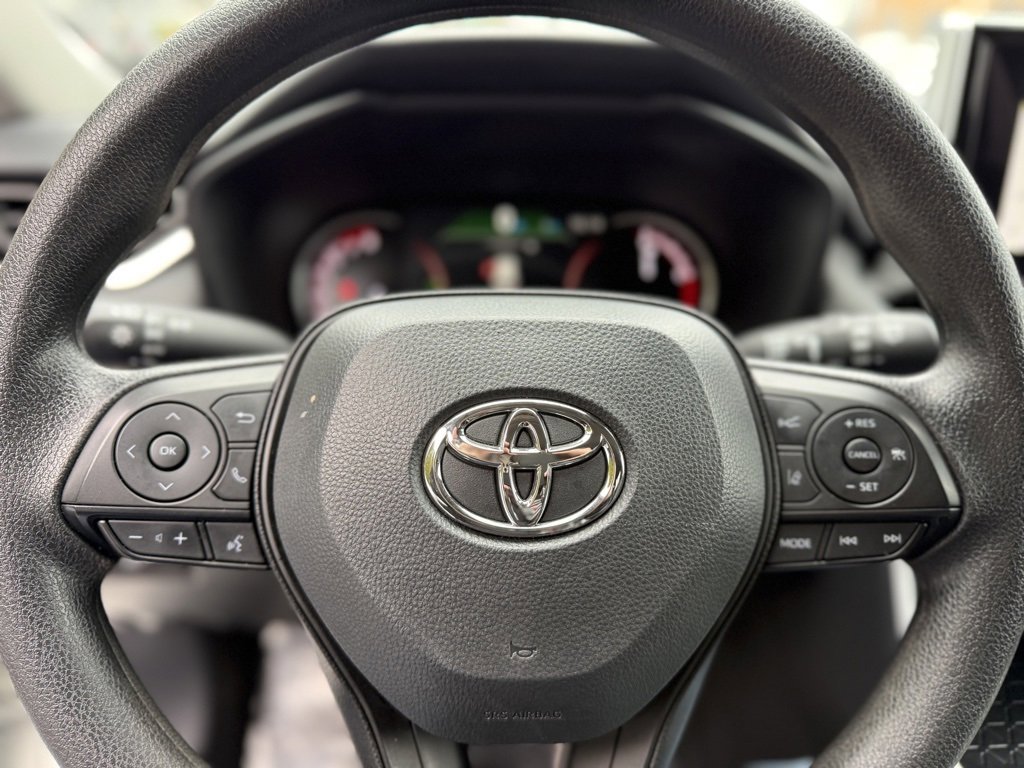 Certified 2025 Toyota RAV4 XLE image 35