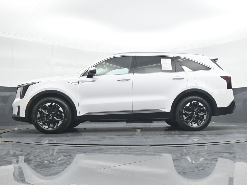 Used 2024 Kia Sorento S image 27