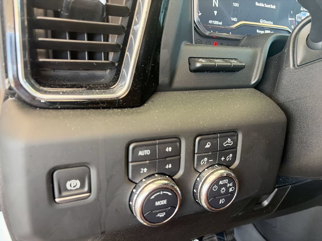 Used 2024 GMC Sierra 2500 Denali Ultimate AWD/4WD image 23