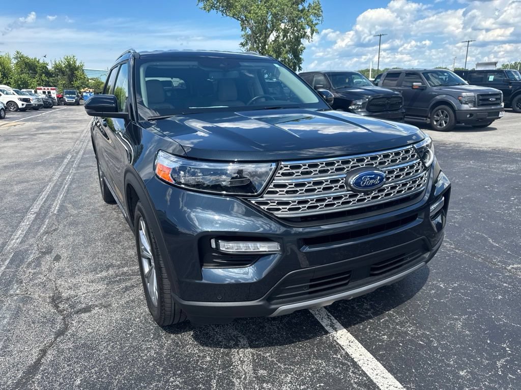 Used 2023 Ford Explorer Limited w/ Equipment Group 301A AWD/4WD image 61