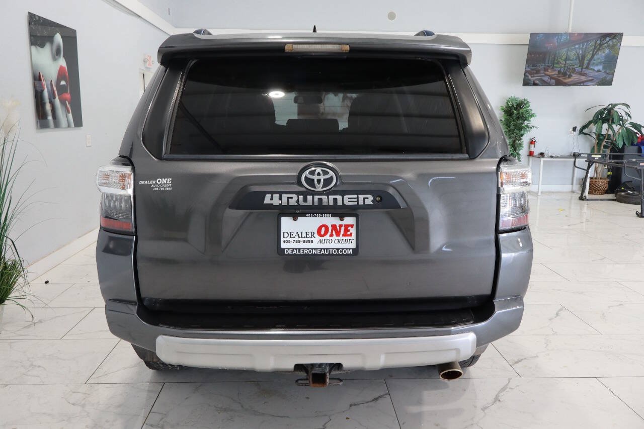 Used 2015 Toyota 4Runner Trail AWD/4WD image 4