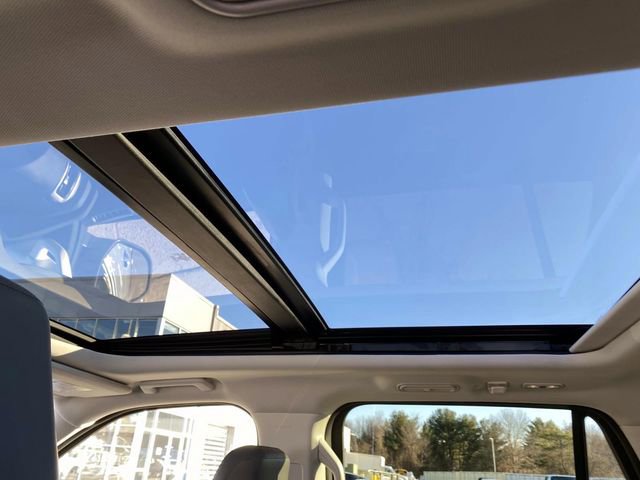 Used 2025 Ford Expedition Active image 11