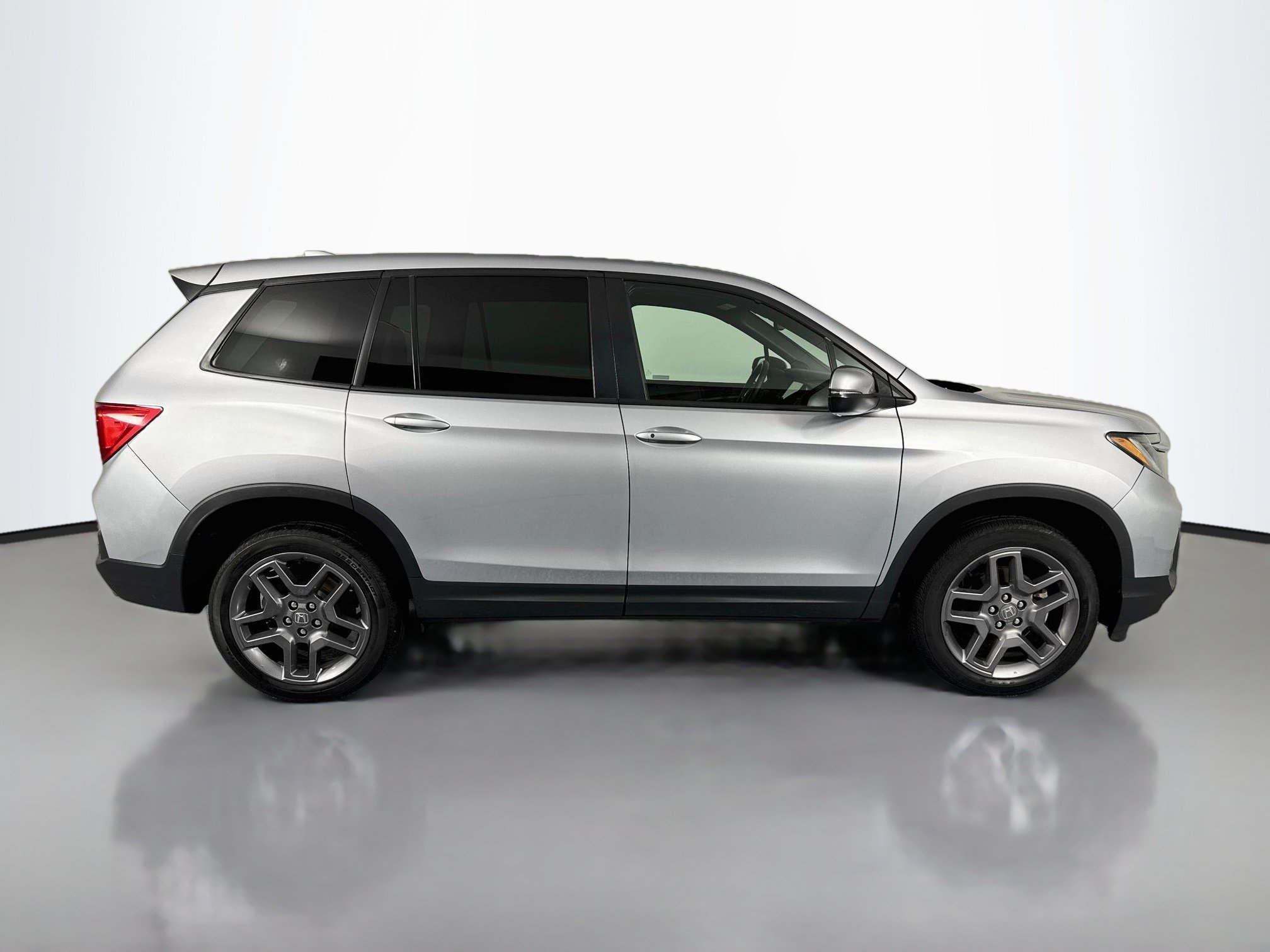 Certified 2023 Honda Passport EX-L image 4