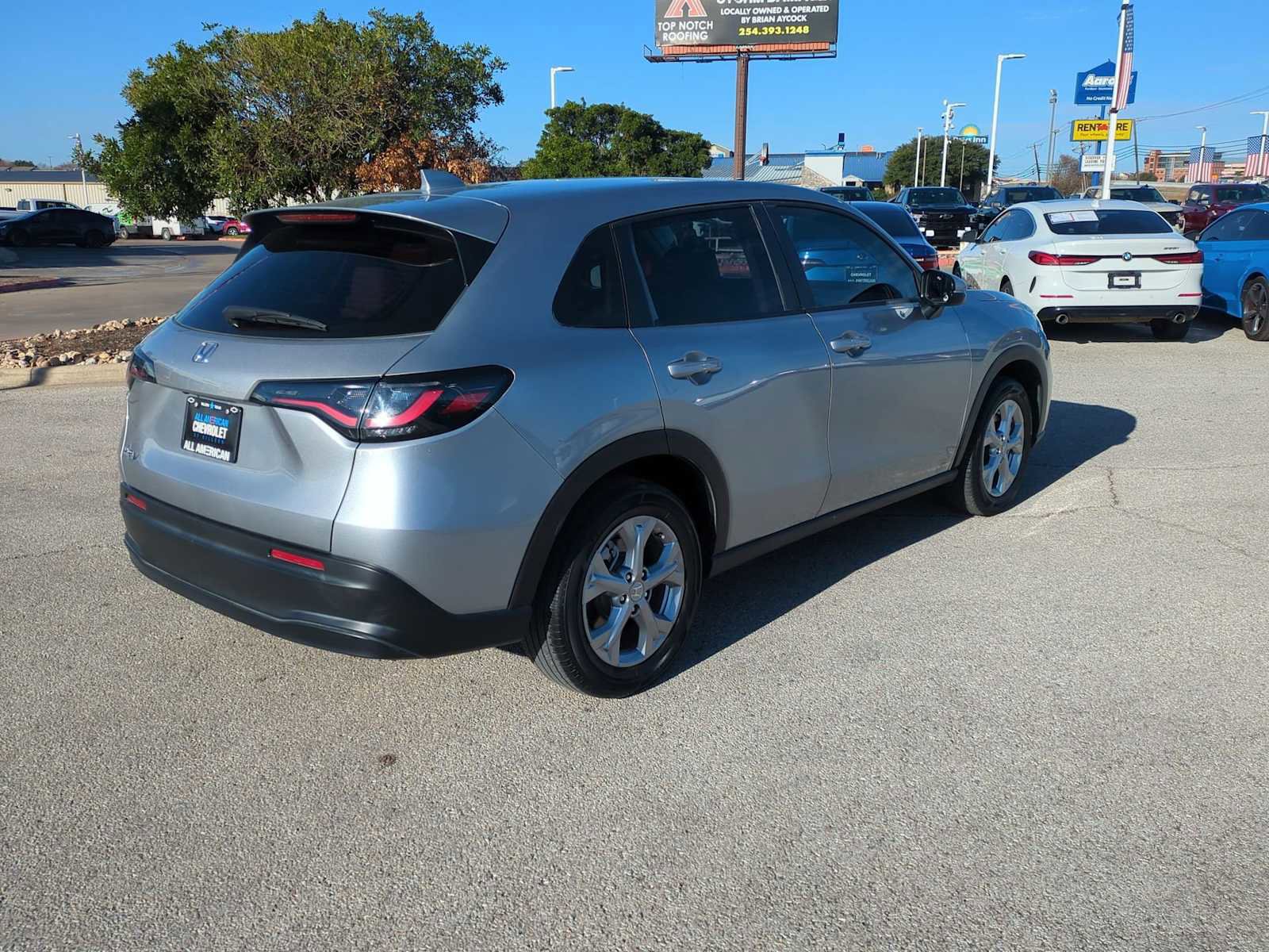 Used 2023 Honda HR-V LX image 8