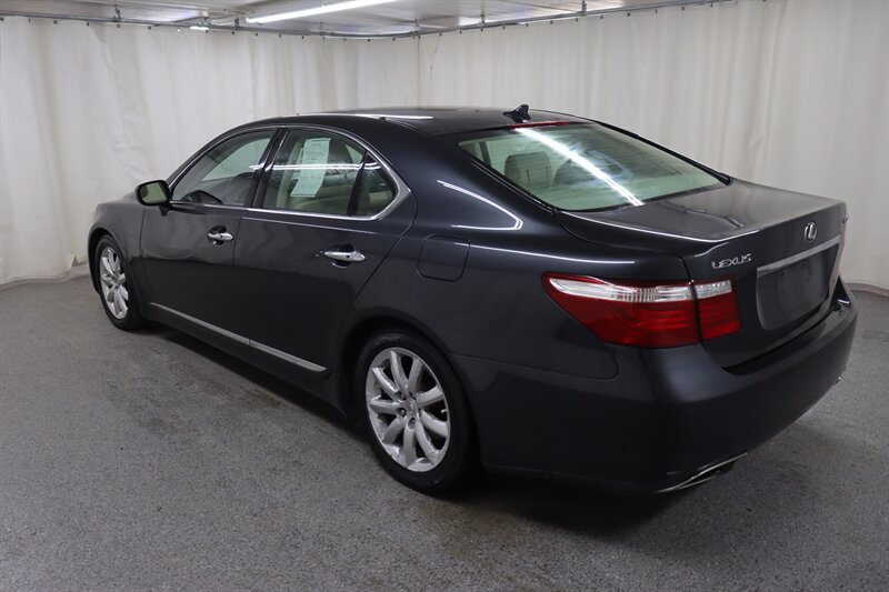 Used 2008 Lexus LS 460 RWD image 5