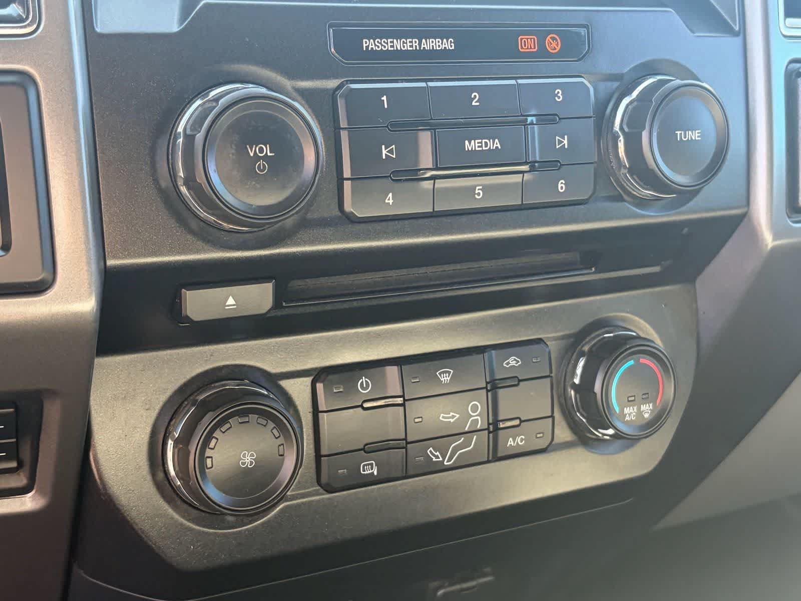 Used 2018 Ford F250 XLT w/ XLT Value Package AWD/4WD image 16