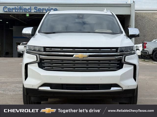 Used 2021 Chevrolet Suburban Premier w/ Premium Package AWD/4WD image 3