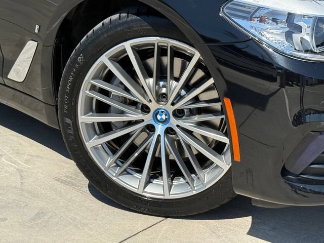 Used 2018 BMW 530e RWD image 2
