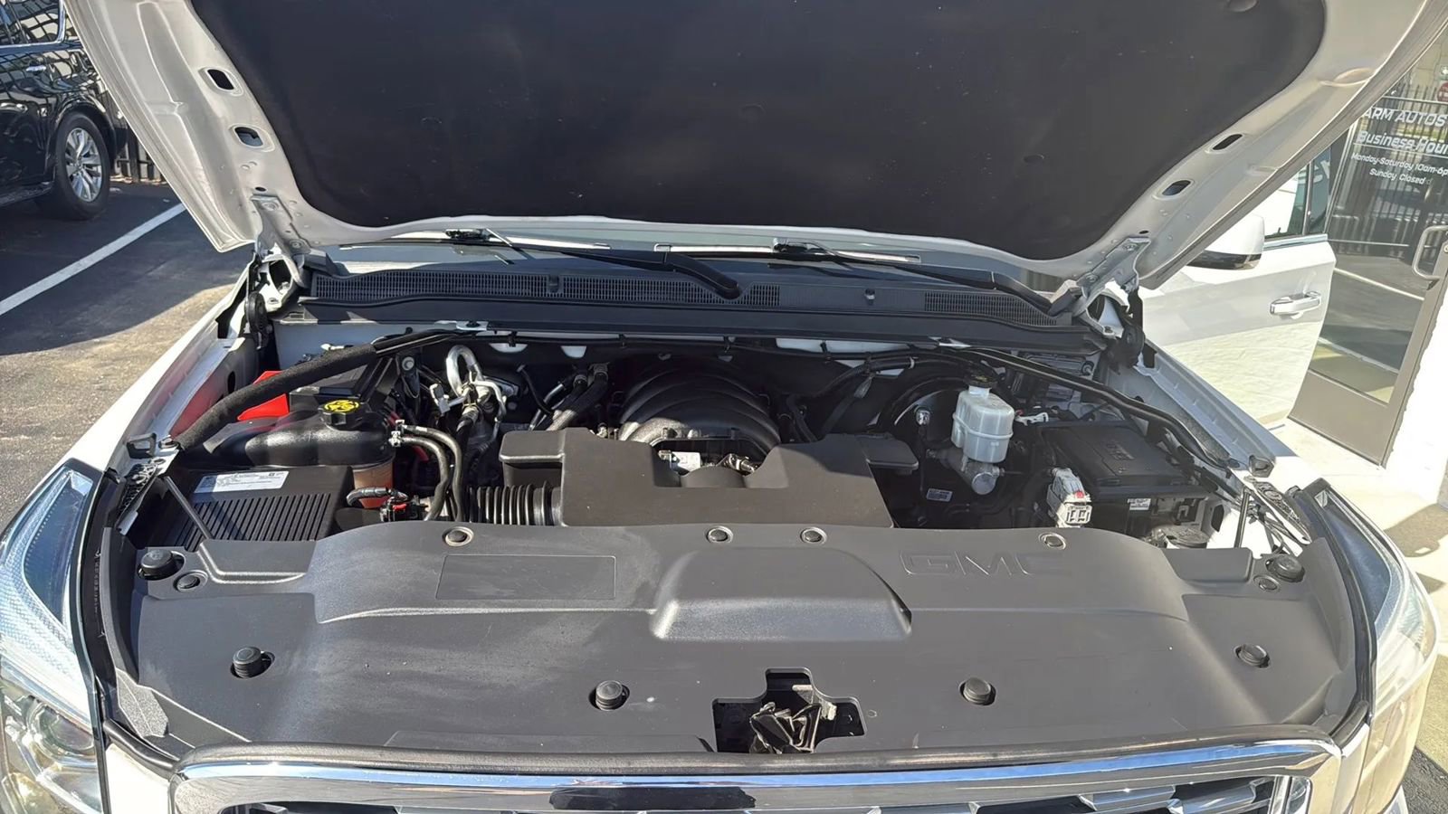 Used 2019 GMC Yukon XL Denali image 46