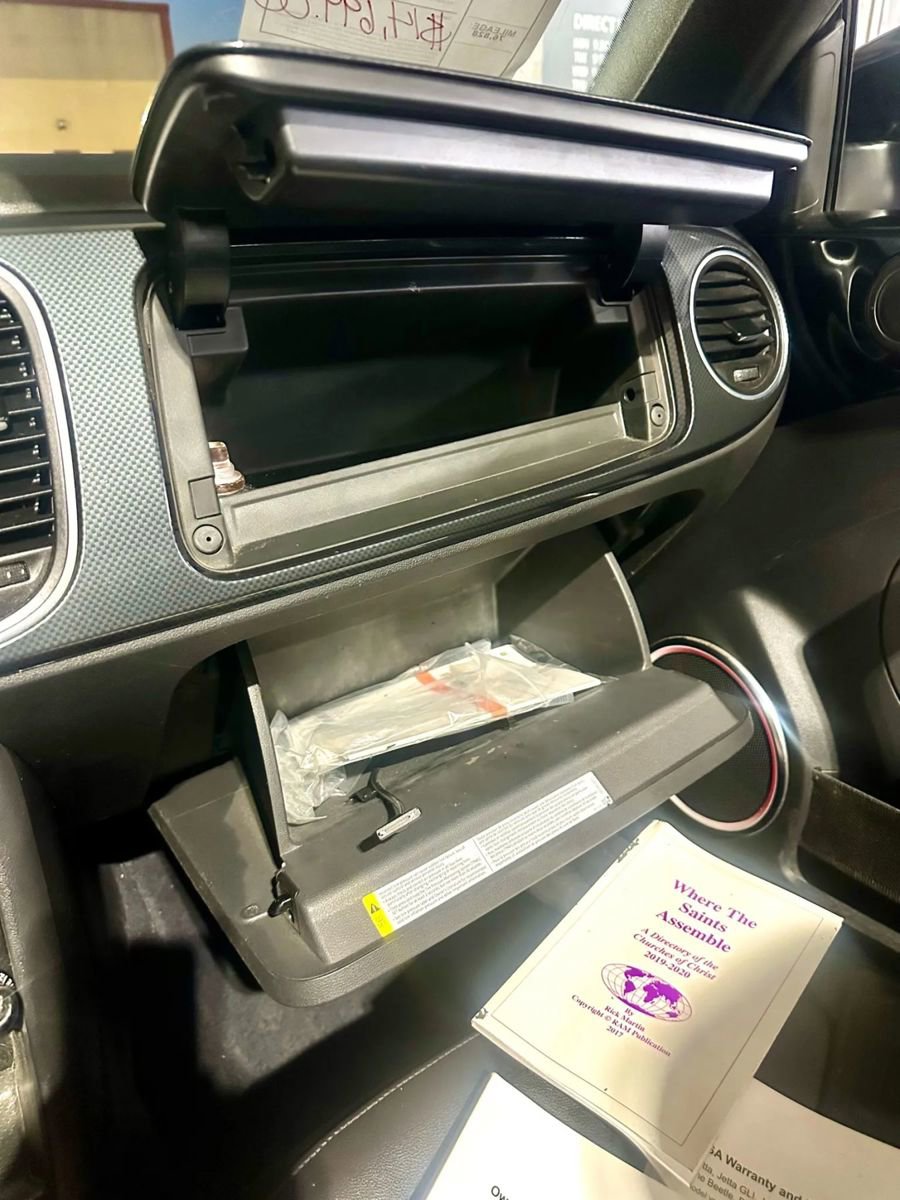 Used 2013 Volkswagen Beetle 2.0T image 34