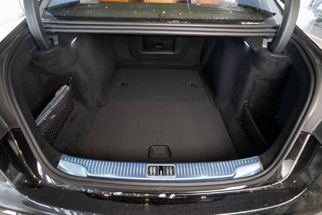 New 2026 Mercedes-Benz S 580 4MATIC Sedan image 37