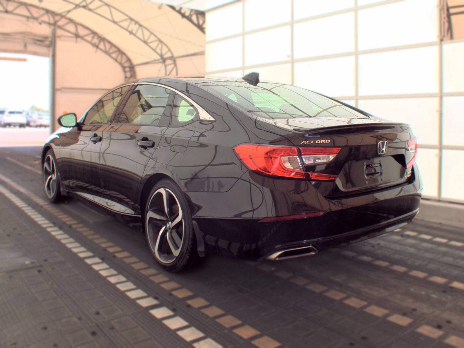 Used 2022 Honda Accord Sport image 6
