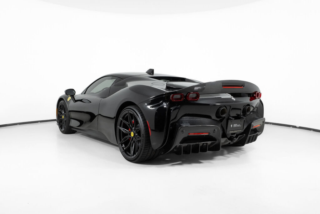 Used 2023 Ferrari SF90 Stradale AWD/4WD image 7