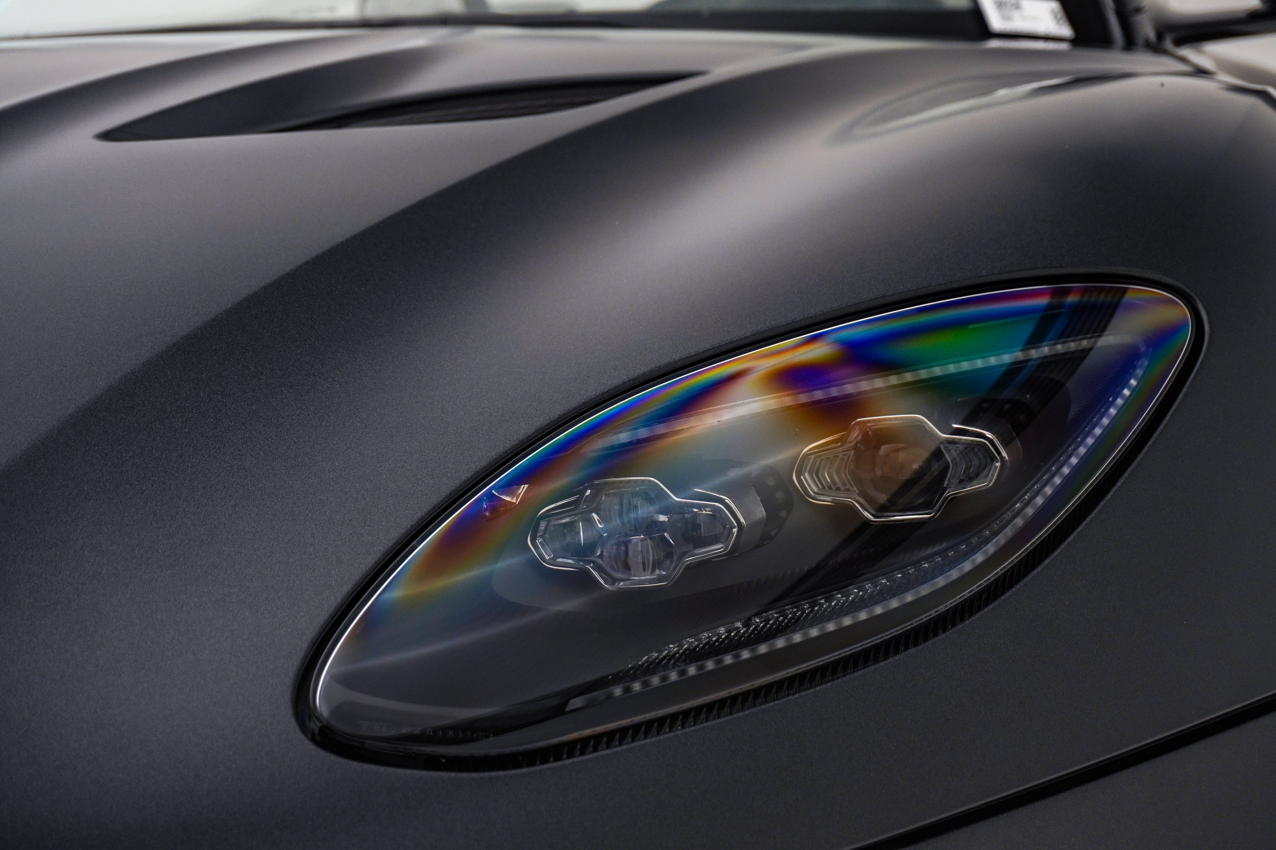 Used 2023 Aston Martin DBS Superleggera Volante RWD image 6
