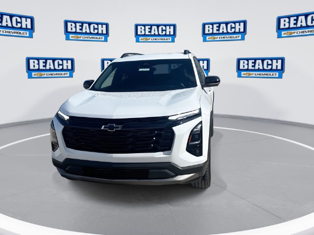 New 2027 Chevrolet Equinox LT w/ Convenience Package II FWD image 3
